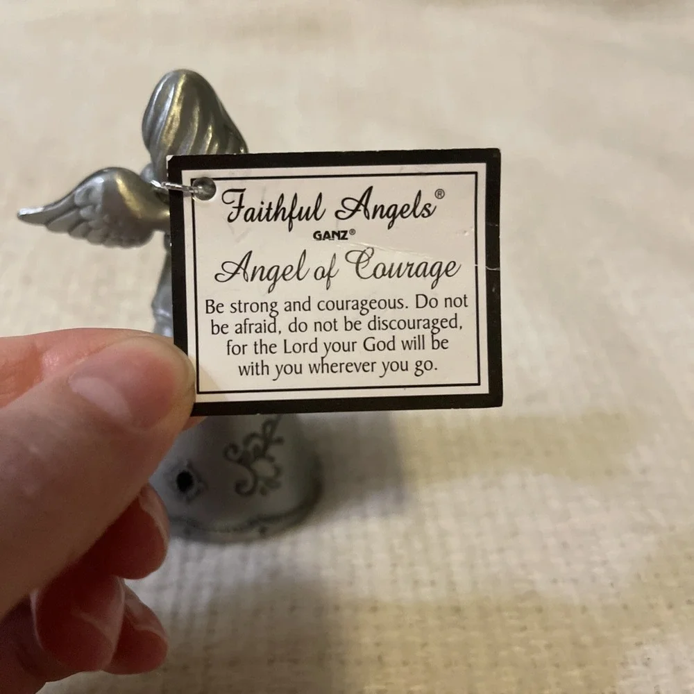 Faithful Angel ANGELS OF Courage ORNAMENT Ganz Angel Holding‎ Flowers Metal